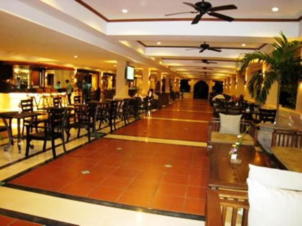 Resor Avalon Pattaya